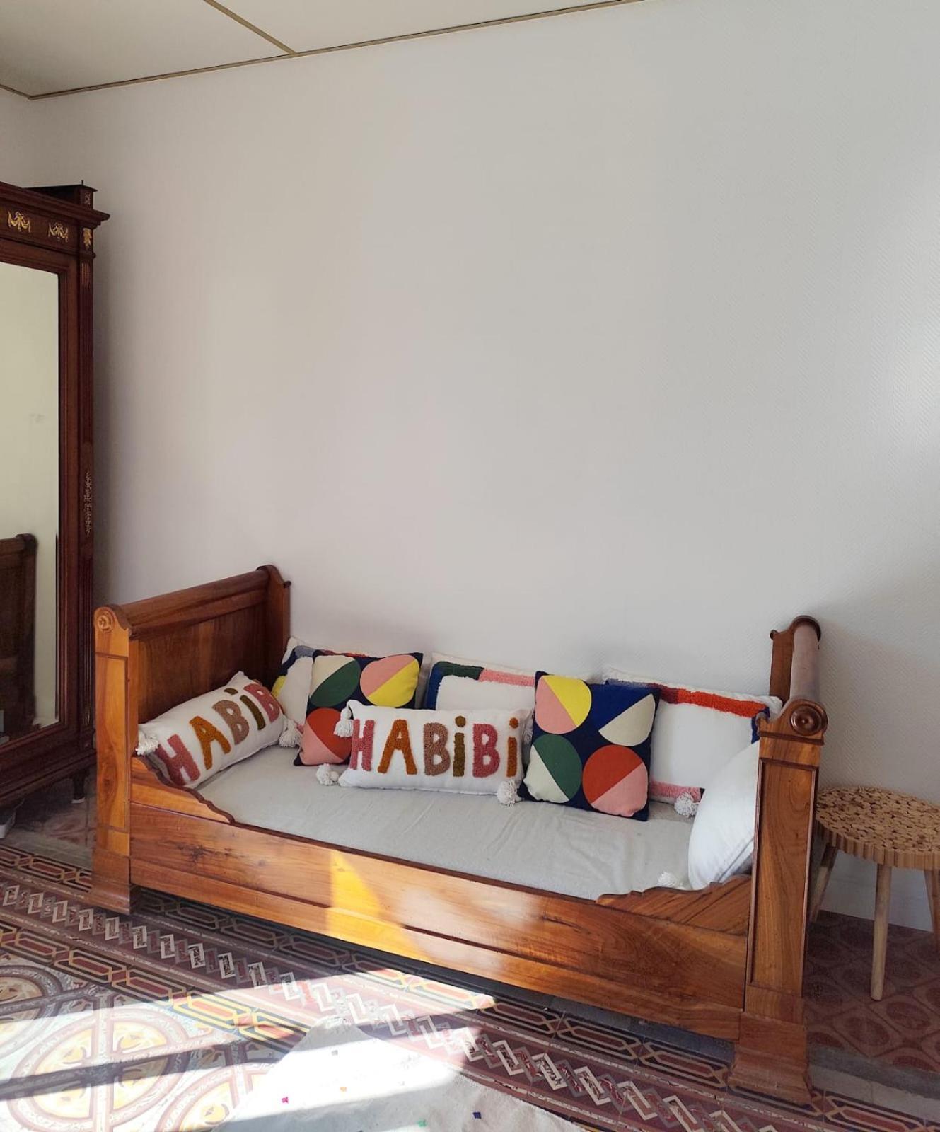 Casa Louisa Bed & Breakfast Serralongue Exterior photo